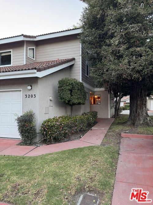3203 Via Ensenada, San Luis Obispo, CA, 93401-6964 | Card Image