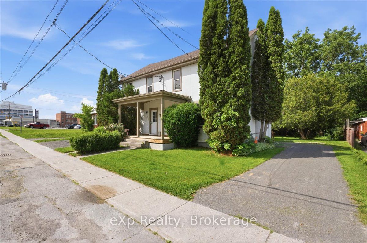 Residential Lease in Belleville