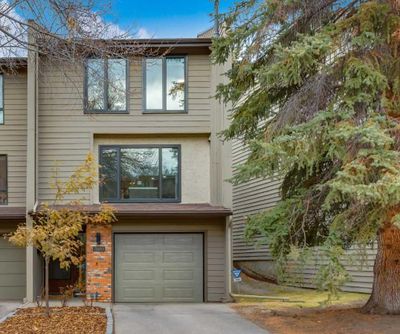 3920 Point Mckay Rd Nw, Townhouse with 3 bedrooms, 2 bathrooms and 2 parking in Calgary AB | Image 1