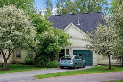 43 Eastman Farm Rd, Burlington, VT, 05408-2497 | Card Image