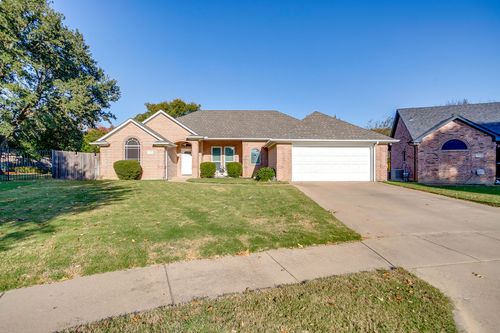 1125 Starling Ct, Burleson, TX, 76028-0601 | Card Image