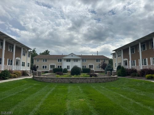 13b-105 Newark Pompton Tpke, Pequannock, NJ, 07440-1653 | Card Image