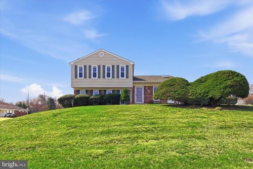 2703 Lackawanna Pl, ADELPHI, MD, 20783-1414 | Card Image