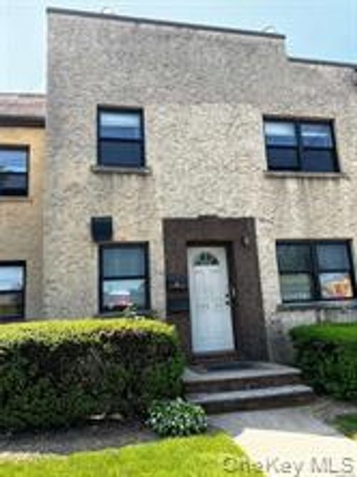 1st-fl-256-04 Hillside Ave, Floral Park, NY, 11004-1618 | Card Image