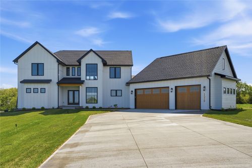 1570 Volmert Lane Ne, Solon, IA, 52333 | Card Image