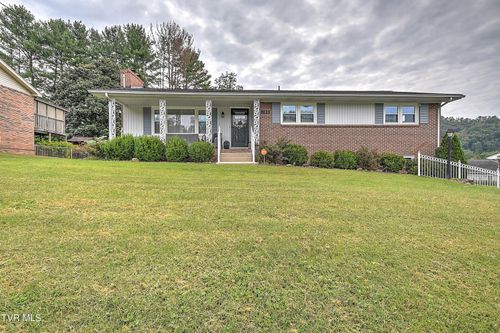 208 Wimberly Way, Bristol, TN, 37620-7166 | Card Image