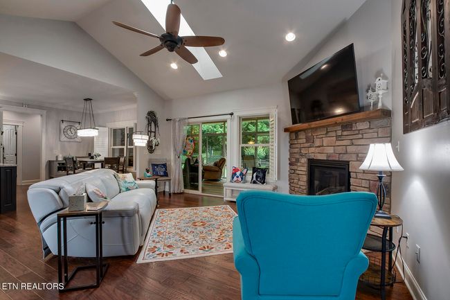 418 Cheeyo Pl, House other with 3 bedrooms, 2 bathrooms and null parking in Loudon TN | Image 5