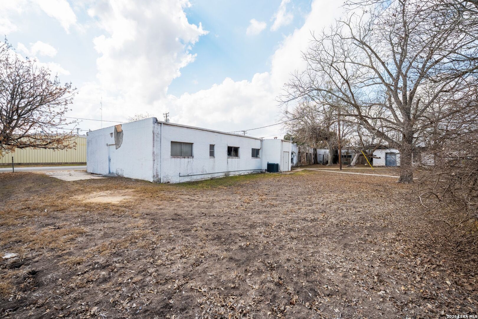 Commercial Sale in Kenedy 4