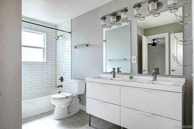 Full Bath on Main Level | Image 15
