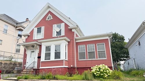 9 Trask St, Gloucester, MA, 01930-2833 | Card Image