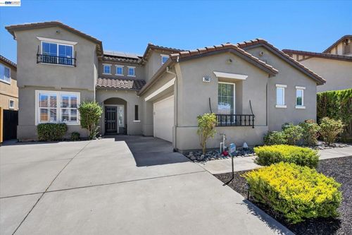 2661 Zepher Ct, Antioch, CA, 94531-9082 | Card Image
