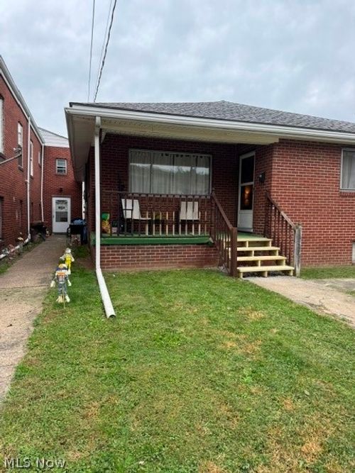 2220 Main St, Wellsburg, WV, 26070-1036 | Card Image