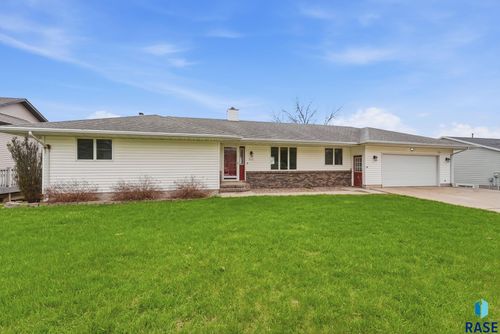 505 Sunrise St Street, Garretson, SD, 57030 | Card Image