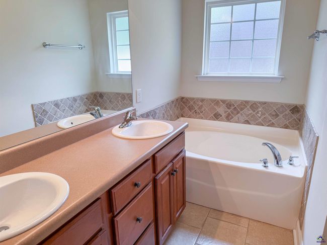 210 Timber Ridge Blvd, House other with 3 bedrooms, 2 bathrooms and null parking in Byron GA | Image 33