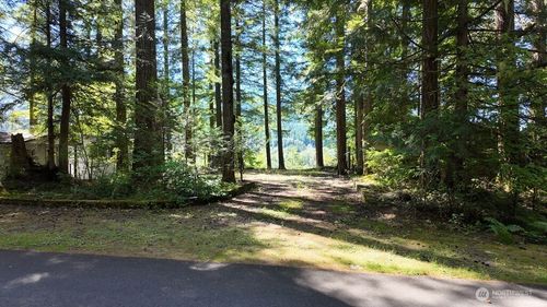 27 Riverside Dr, Deming, WA, 98244 | Card Image