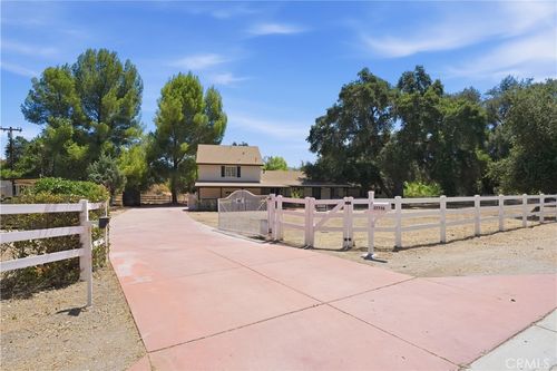 27756 Sand Canyon Rd, Canyon Country, CA, 91387-3639 | Card Image