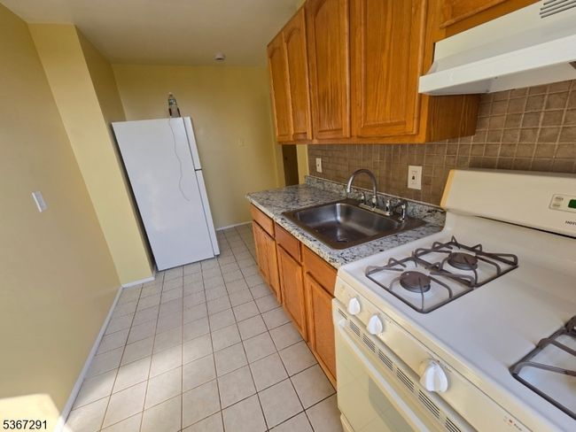 APT-304 - 2271 John F Kennedy Blvd, Townhouse with 1 bedrooms, 1 bathrooms and null parking in Jersey City NJ | Image 25