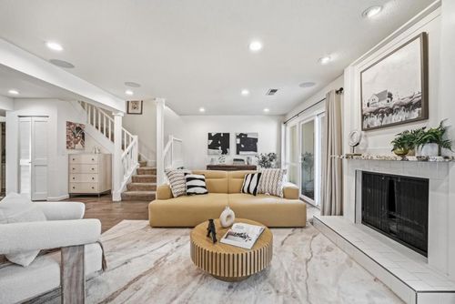 19124 Vineyard Ln, Saratoga, CA, 95070 | Card Image