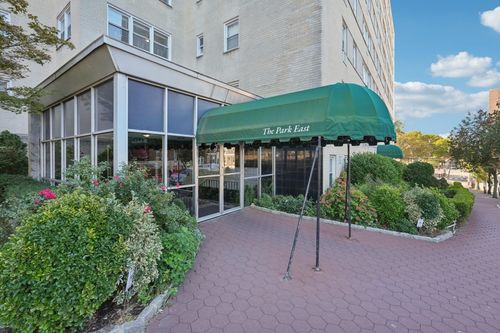 54-6010 Kennedy Blvd E, West New York, NJ, 07093-3820 | Card Image