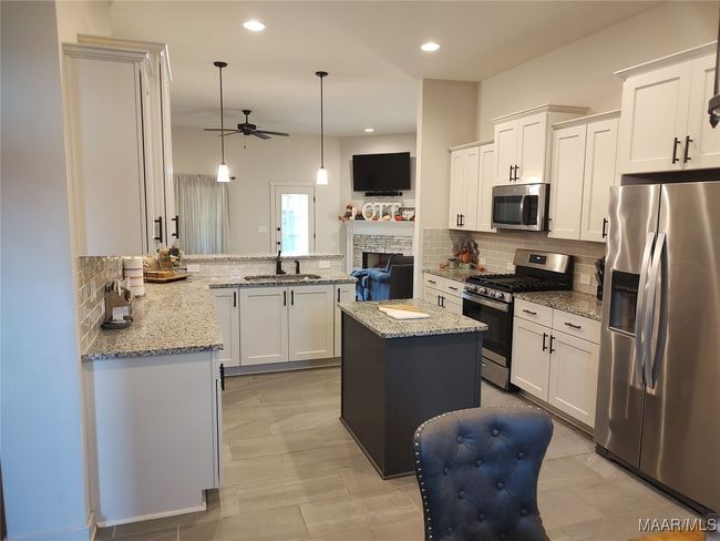 703 Hedgefield Way, House other with 4 bedrooms, 3 bathrooms and null parking in Prattville AL | Image 6
