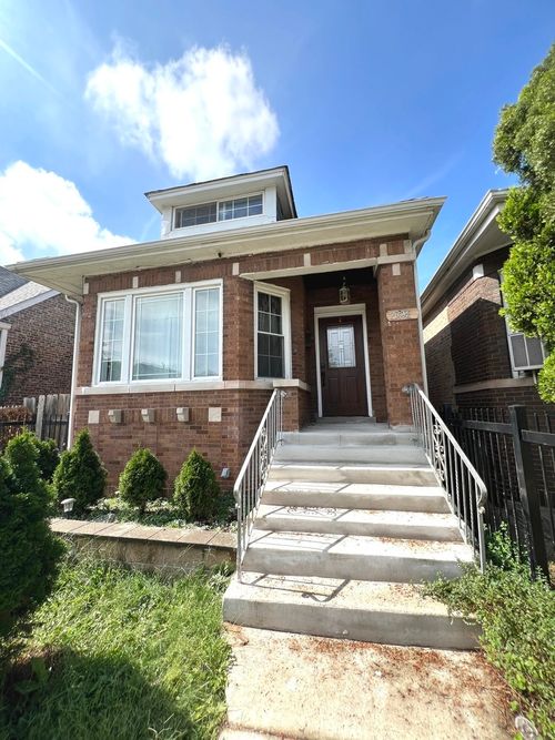7324 S Oakley Ave, Chicago, IL, 60636-3634 | Card Image