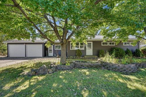 536 8th St Sw, Oelwein, IA, 50662 | Card Image