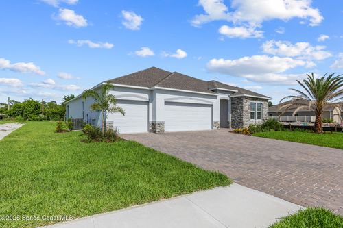 6266 Moonrise Dr, Merritt Island, FL, 32953-4503 | Card Image