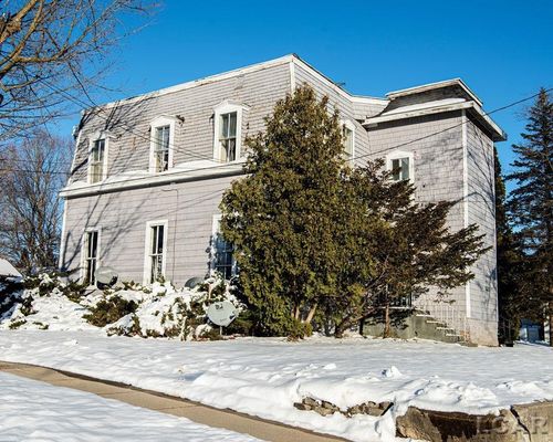 324 Railroad St, Hudson, MI, 49247-1054 | Card Image