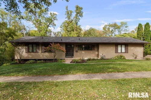 223 28th Ave, Moline, IL, 61265-5156 | Card Image