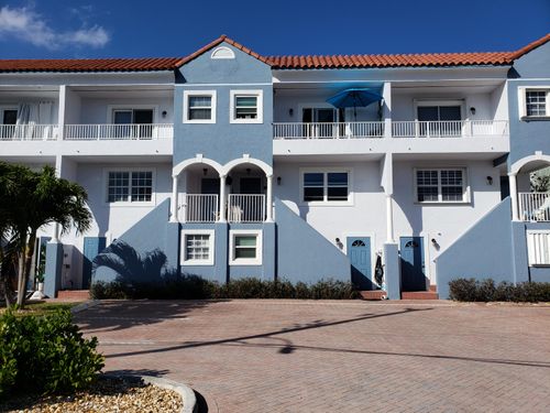 339 Virginia St, Hollywood, FL, 33019-2000 | Card Image