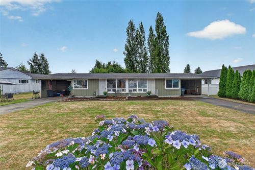 545-541 545 D St, Blaine, WA, 98230-5133 | Card Image