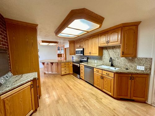 185 W Clark St, Grantsville, UT, 84029-9675 | Card Image