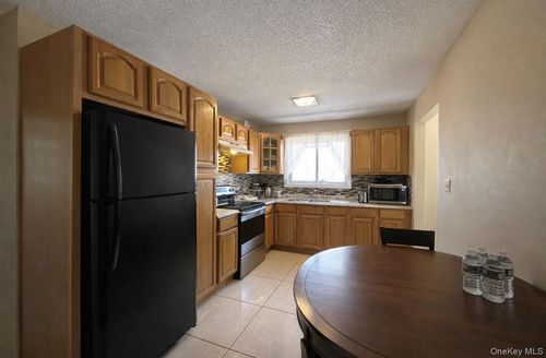 98 N 22nd St, Wyandanch, NY, 11798-2102 | Card Image