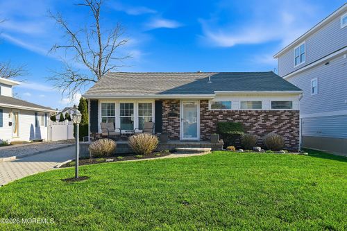 415 Carter Ave, Point Pleasant Beach, NJ, 08742-4122 | Card Image