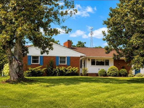 474 Surry Gadsberry Rd, Pilot Mountain, NC, 27041-8198 | Card Image