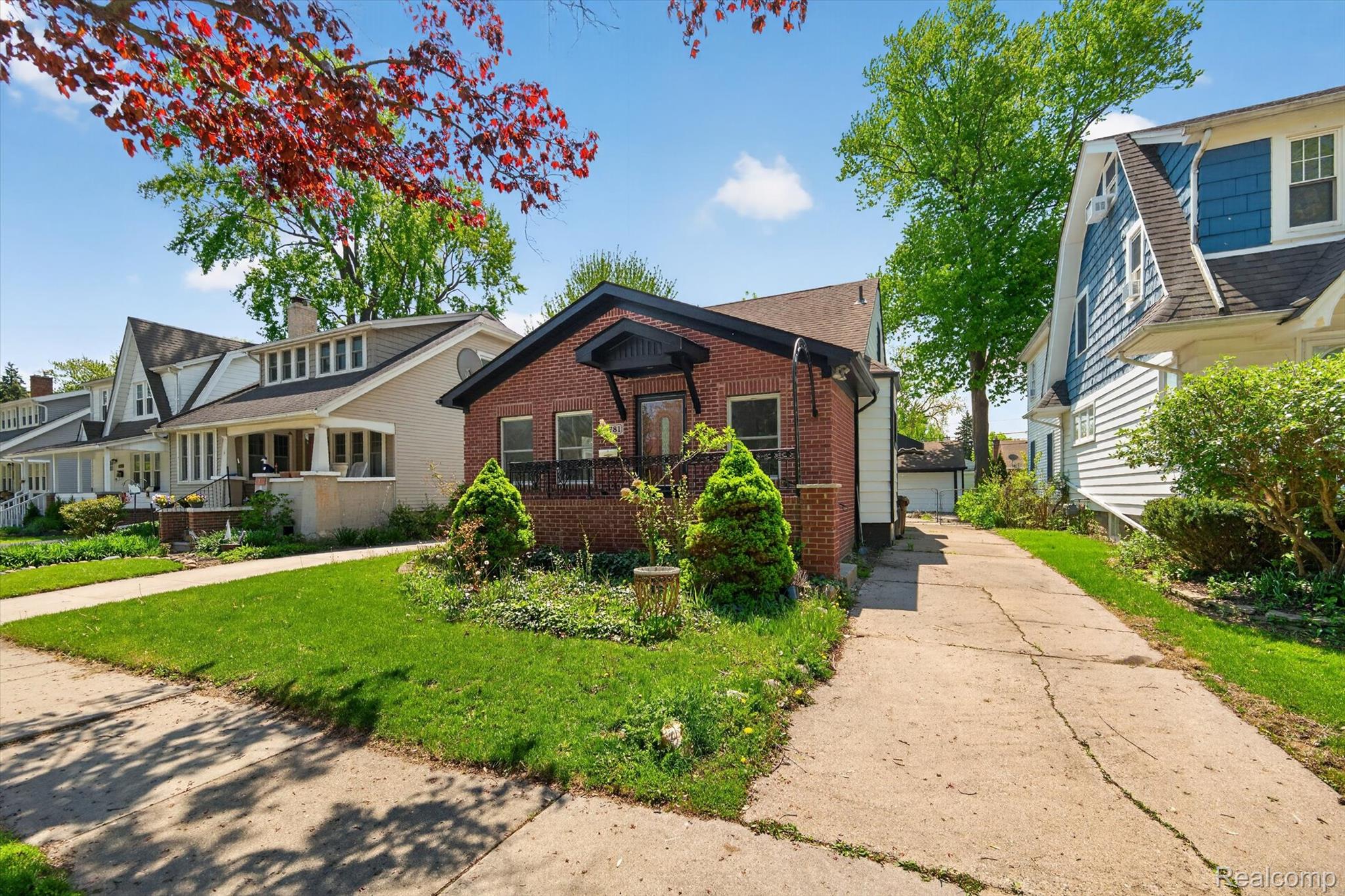 Residential in Grosse Pointe Woods 3
