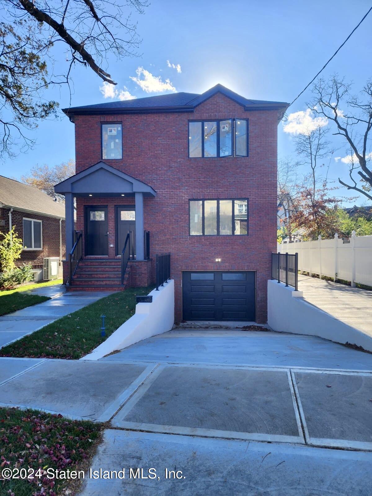 Richmond Rd, Staten Island, NY 10306