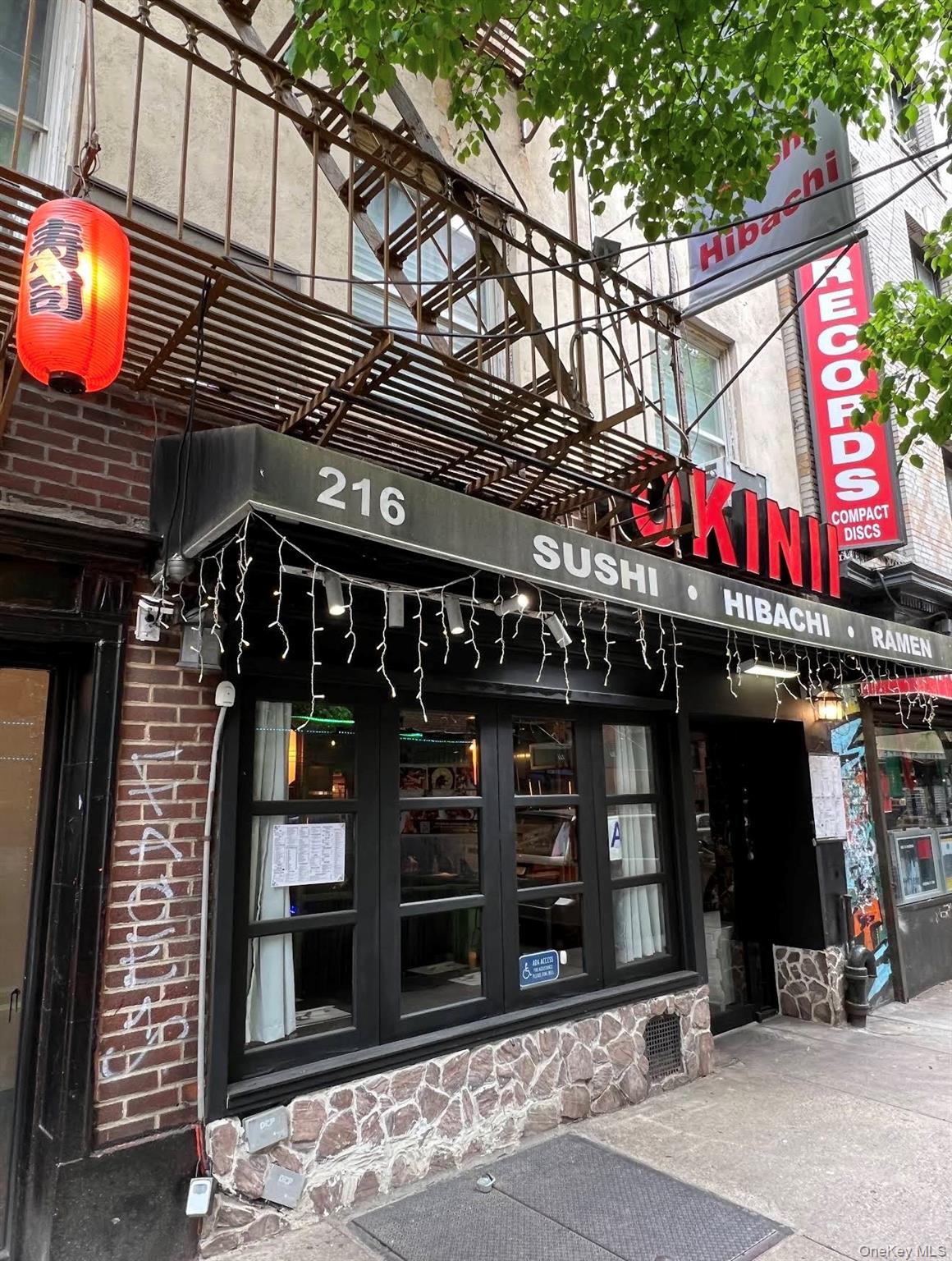 216 Thompson St, New York, NY 10012