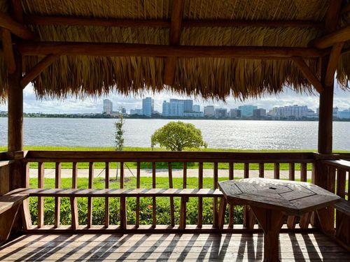 14-760 Executive Center Dr, West Palm Beach, FL, 33401-8667 | Card Image