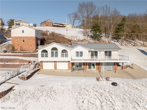 382 E Mohawk Dr, Malvern, OH, 44644-9516 | Card Image