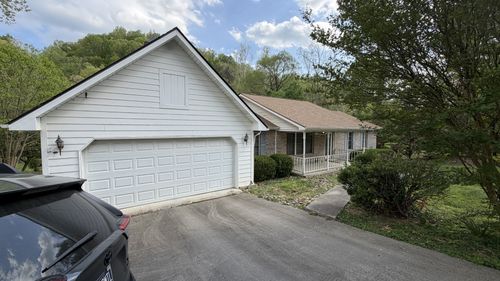 237 Brooks Rd, Maynardville, TN, 37807-3009 | Card Image