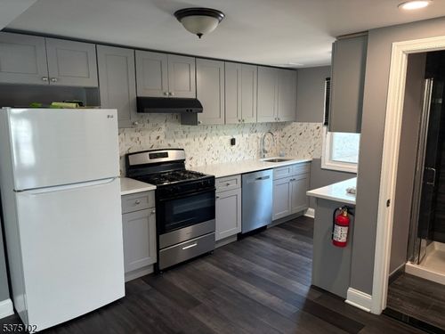 1962 Washington Valley Rd, Martinsville, NJ, 08836-2016 | Card Image