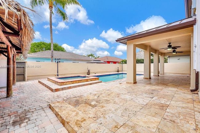 16732 Nw 89 Th Pl, House other with 4 bedrooms, 3 bathrooms and null parking in Miami Lakes FL | Image 10