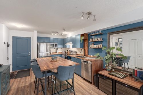 112-38003 Second Ave, Squamish, BC, V8B0C4 | Card Image