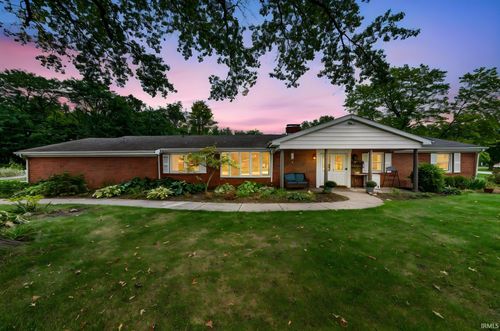 15685 Windingbrook Dr, Mishawaka, IN, 46545-1548 | Card Image