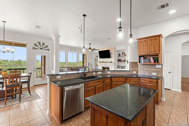 151 Player Rdg, House other with 4 bedrooms, 3 bathrooms and null parking in Spring Branch TX | Image 8