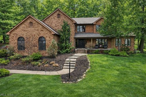 3949 N Shore Dr, Akron, OH, 44333-8304 | Card Image