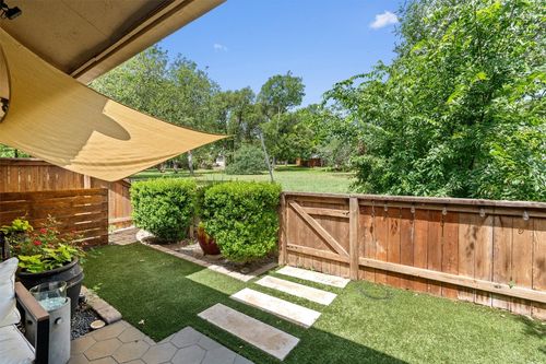 k135-7211 Lakewood Dr, Austin, TX, 78750-8281 | Card Image