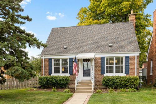 4246 Forest Ave, Brookfield, IL, 60513-2128 | Card Image