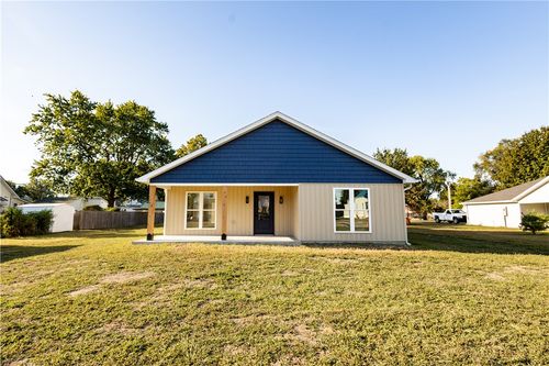 108 E North 2nd St, Findlay, IL, 62534-9701 | Card Image